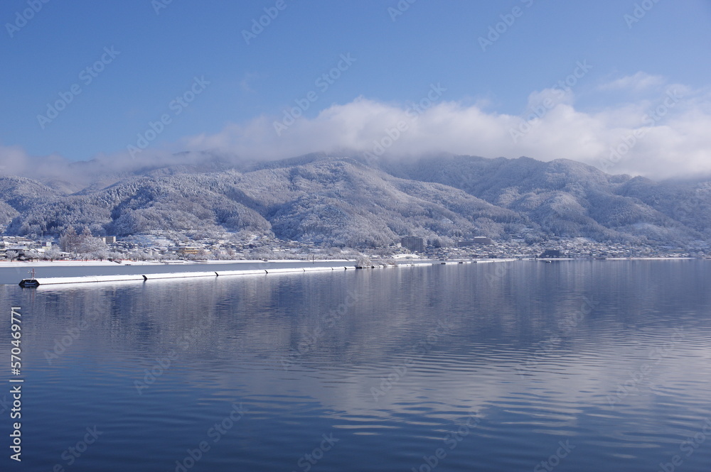 雪景色の湖畔　K3CP7897