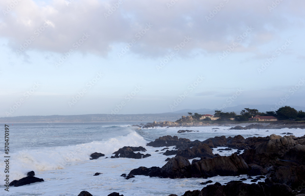 Waves on the Pacific ocean coast Waves on the Pacific ocean coast