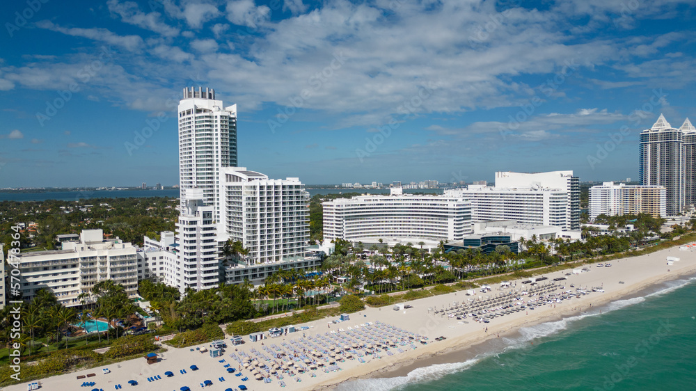 Fototapeta premium Aerial Miami Beach hotels