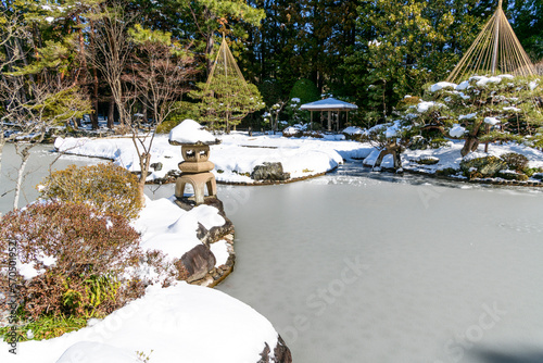 仙台 雪の輪王寺庭園 
