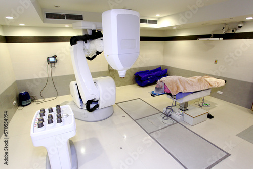 CyberKnife Robotic Cancer Surgery Robot for Radiotherapy Cancer Treatment