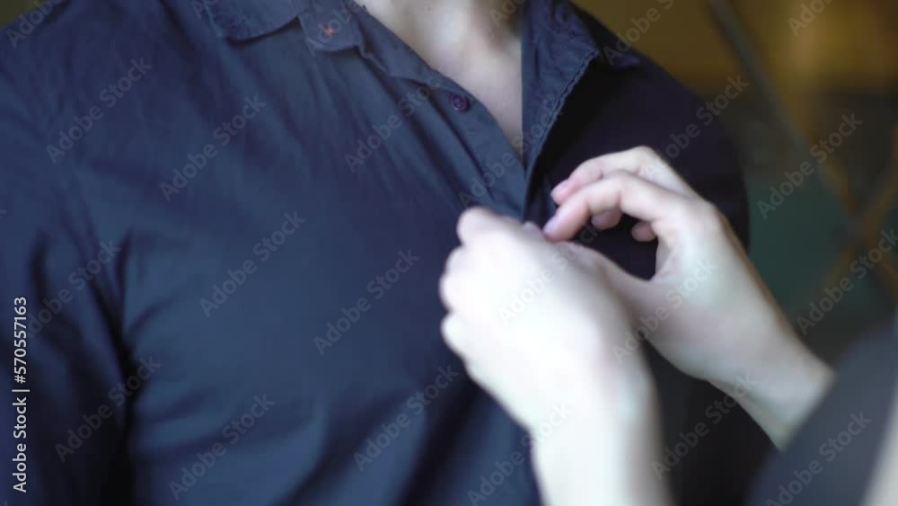 4K Wife Unbuttoning Shirt Man