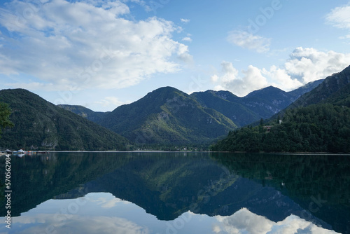 Specchio sul Lago di Levico © Gianluca