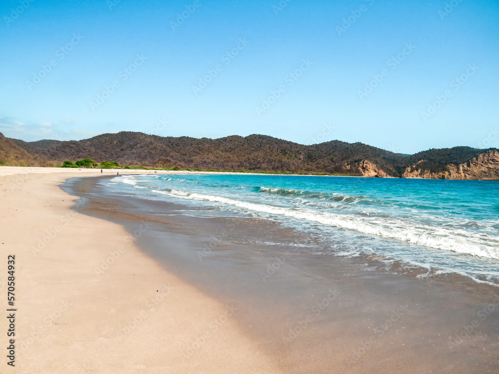 Paysage plage sable blanc eau turquoise 