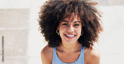 Tableau sur toile Portrait, black woman and smile in city, sunshine and girl on break, town and casual with happiness
