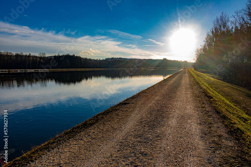 sonniger Wintertag in den Donauauen bei Günzburg, Donaumoos