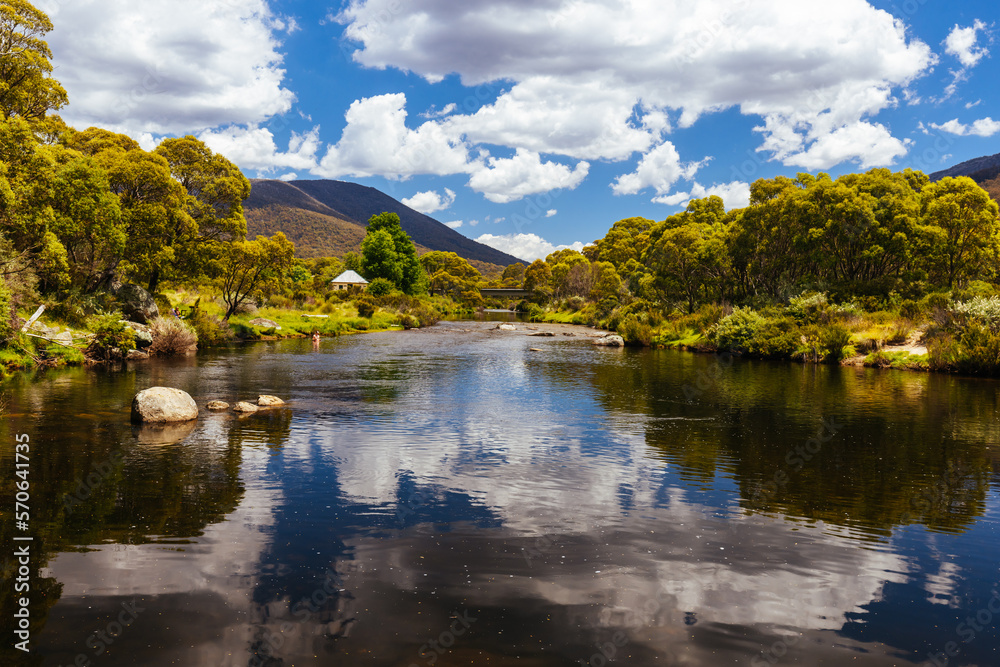Fototapeta premium Lake Crackenback and Thredo River in Australia