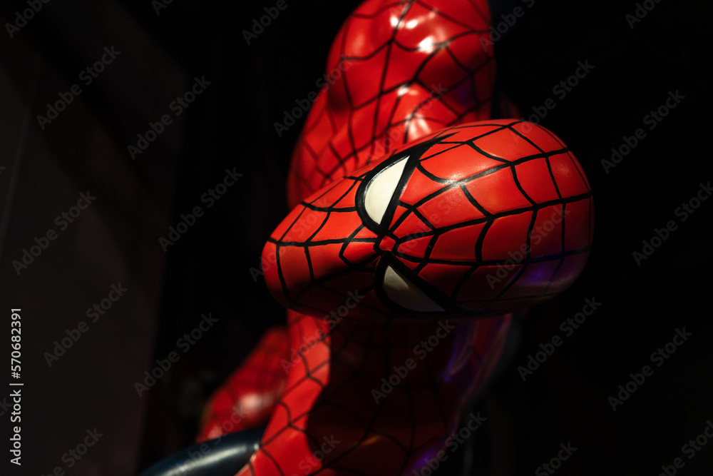Naklejka premium Istanbul, Turkey - February 10, 2023: Wax sculpture of Spiderman at Madame Tussauds Istanbul. 