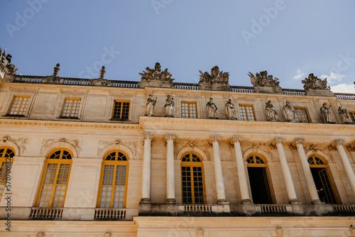 chateau de versailles in paris france pariz park nature fountain photo