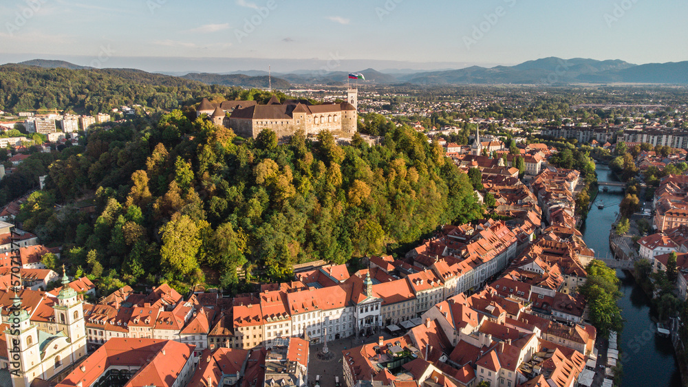 Obraz na płótnie Ljubljana Castle from above w salonie