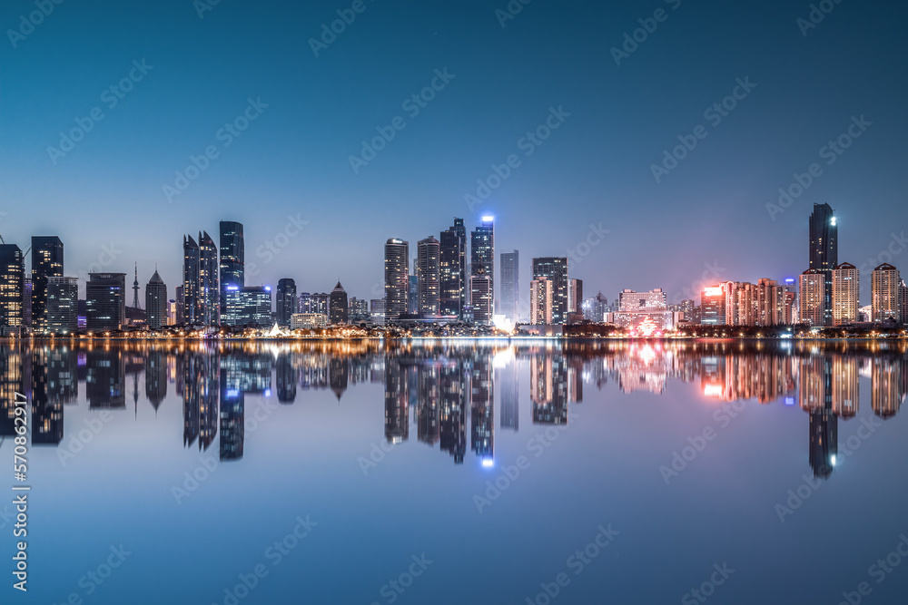 Naklejka premium Night view of Qingdao Coastline City