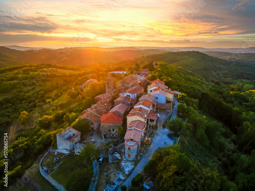 Hum, the smallest city in the World