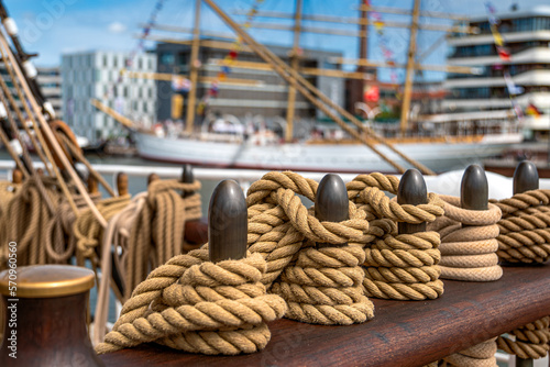 ropes on a sailboat