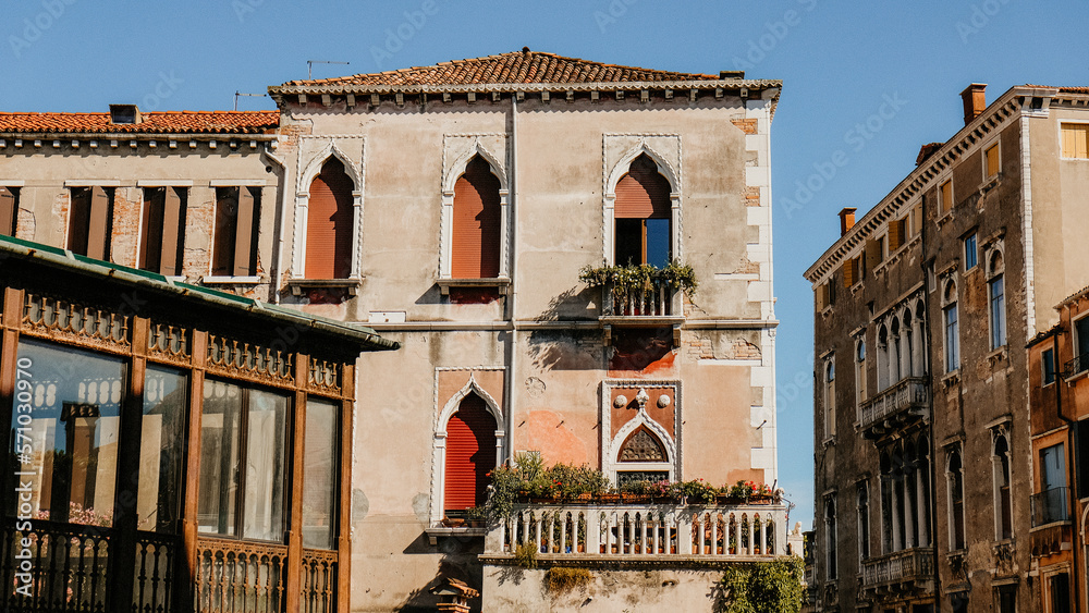 Obraz premium Streets and buildings in venice italy italia roman ancient architecture gothic style water gondola murano glass