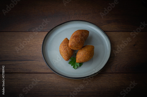kebbe, en orientalisk smårätt