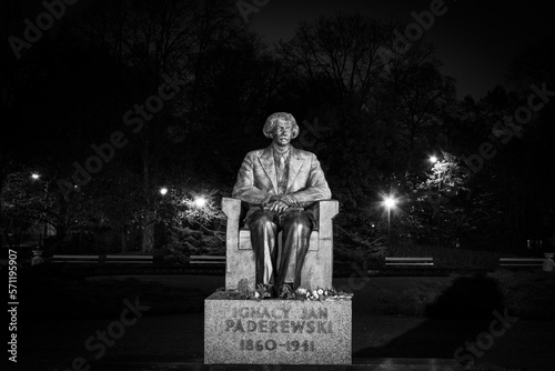Ignacy Jan Paderewski monument