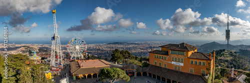 Vista panorámica a Barcelona desde el Tibidabo
