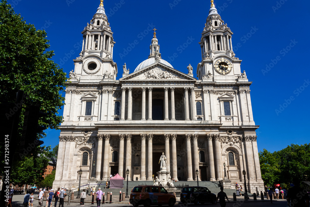 A view of the facade of St.Paul's, London