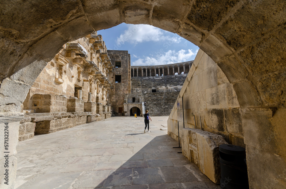 Obraz premium Roman amphitheater of Aspendos, Belkiz - Antalya, Turkey