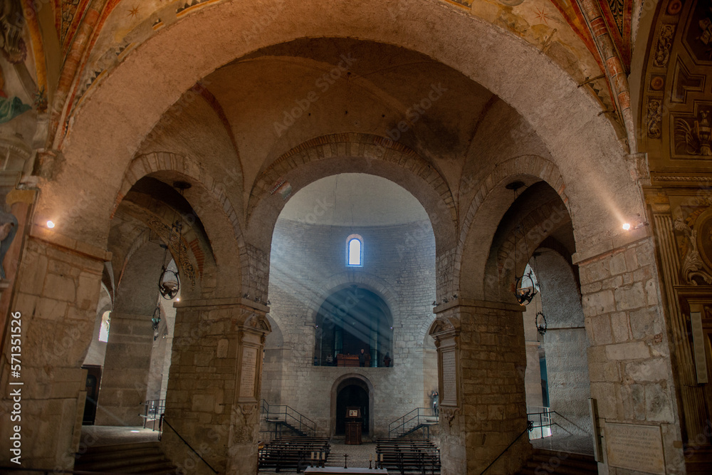 Romanesque cathedral famous for its circular shape and medieval frescoes