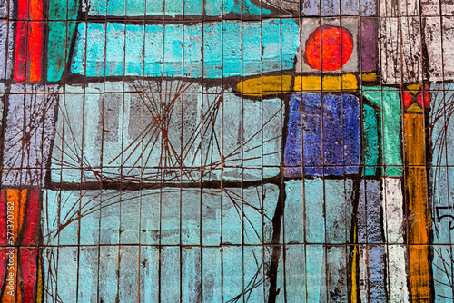 Glazed ceramic tiles with c...