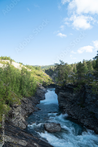 A trip to the Billingen Viewpoint on the Framruste River is a must-do photo