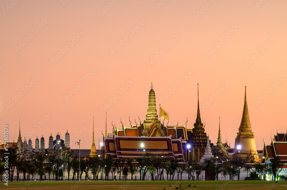 Fototapeta premium The Grand Palace of Bangkok famous destination of Thailand.