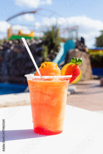 daiquiri de frutos rojos , bebida 