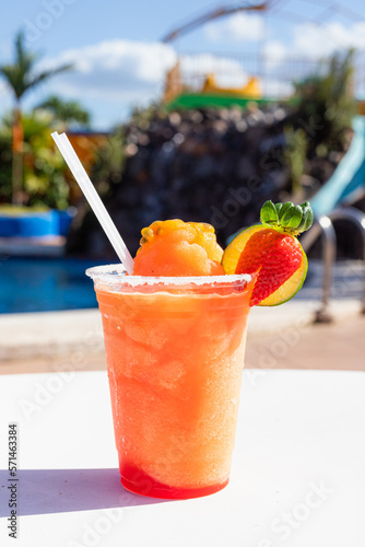 daiquiri de frutos rojos , bebida 