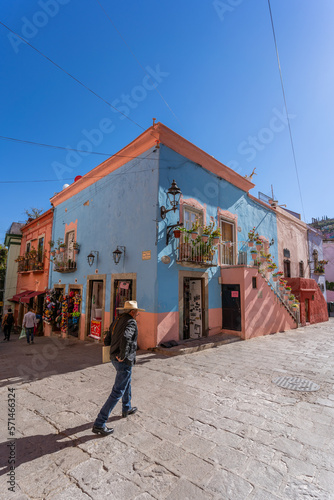 Wallpaper Mural Beautiful, bright and colorful city streets in the Mexican city of Guanajuato. Torontodigital.ca