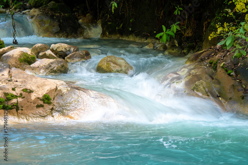 Verträumter Wasserlauf in Costa Rica