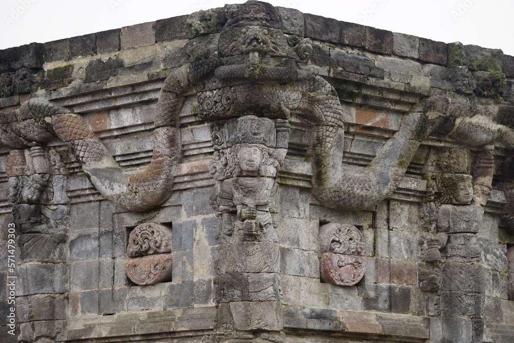 Obraz premium Carved stone of penataran temple (panataran temple), Blitar, East Java Indonesia