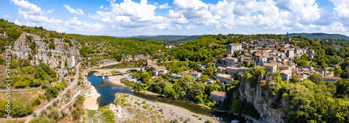 Fotografía Aerial view of Balazuc, one of the most beautiful village in Ardeche, South of F