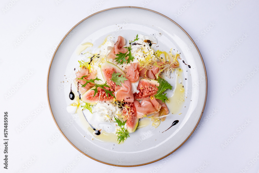 Fig and parma ham salad, shredded mozzarella Fig and parma ham salad, shredded mozzarella