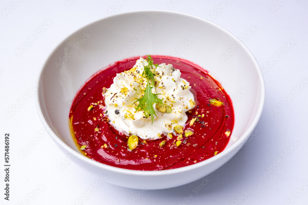 Roasted beetroot cream with lime espuma and pistachios Roasted beetroot cream with lime espuma and pistachios