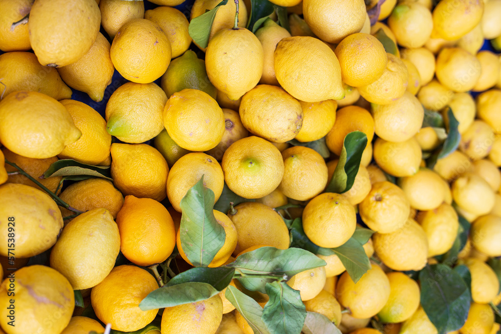 lemons on the market
