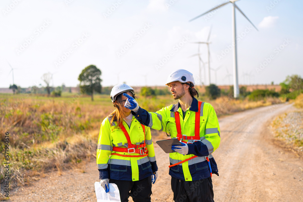 Wind turbine service engineer plan for inspection and maintenance renewable electricity generator Wind turbine service engineer plan for inspection and maintenance renewable electricity generator