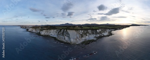 Corniche Basque a Hendaye vue de drone, Pays basque , Océan Atlantique , Sud-Ouest, Vue 360