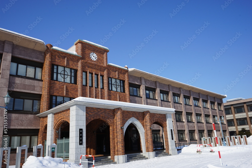 1000_F_571593749_CykAn66DmzrmS