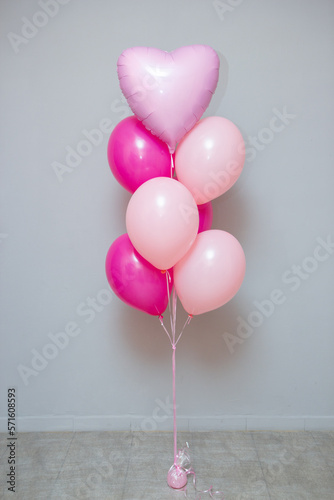 pink and white balloons