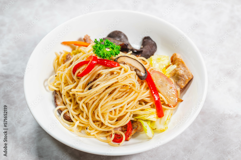 米粉麺の塩焼きそば 米粉麺の塩焼きそば
