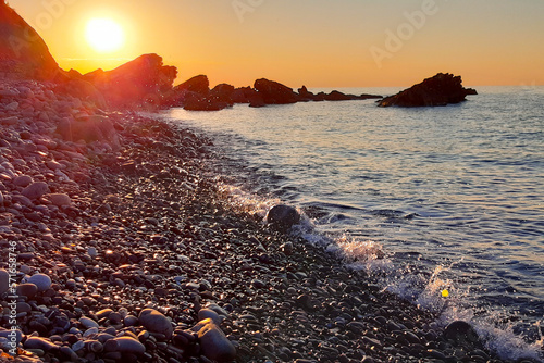 Alba e bellissimo panorama sul mare in spiaggia a Diano Marina in Liguria, viaggi e paesaggi in Italia photo