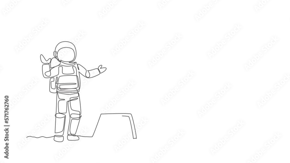 Animated self drawing of continuous line draw young spaceman on spacesuit gave business presentation in meeting. Astronaut business office with deep space concept. Full length single line animation.