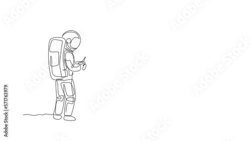 Animated self drawing of single continuous line draw astronaut playing metal war tank radio control in moon surface. Having fun in leisure time on outer space concept. Full length one line animation.
