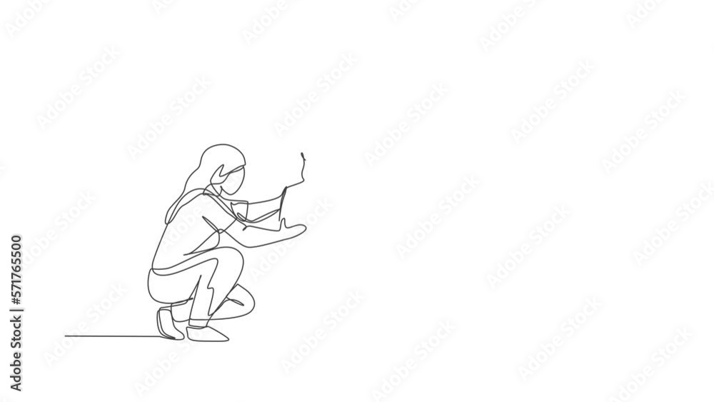 Animation of one line drawing of happy mom giving some wise advice talk to her daughter at home. Parenting education. Family parenthood concept. Continuous line self draw animated. Full length motion. Animation of one line drawing of happy mom giving some wise advice talk to her daughter at home. Parenting education. Family parenthood concept. Continuous line self draw animated. Full length motion.