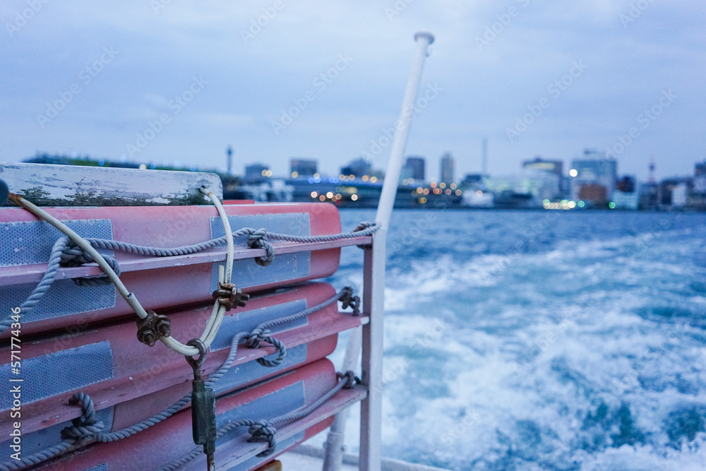 Naklejka premium 救命胴衣