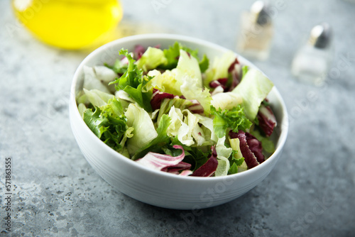 Healthy mixed leaf salad