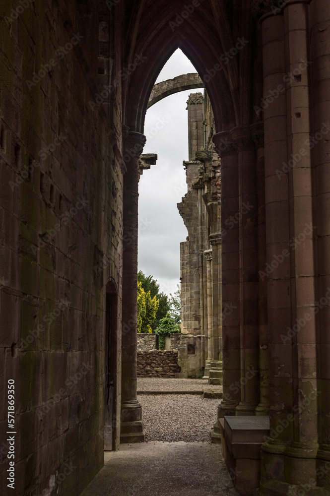 Fototapeta premium Ruins of Melrose Abbey, Scotland