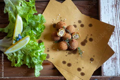 Olive Ascolane - Italian stuffed and fried olives photo
