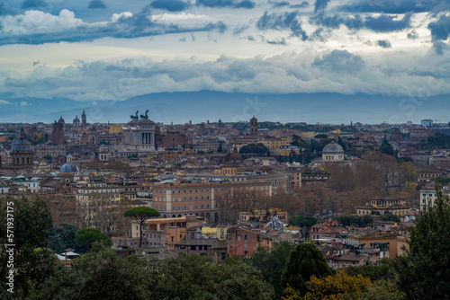 Vue sur les toits de Rome en automne